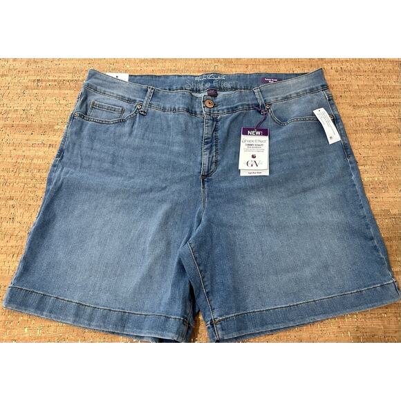 Gloria Vanderbilt Bermuda Shorts Women’s 22W Blue Denim Shape Effect Stretch NWT - Picture 1 of 5
